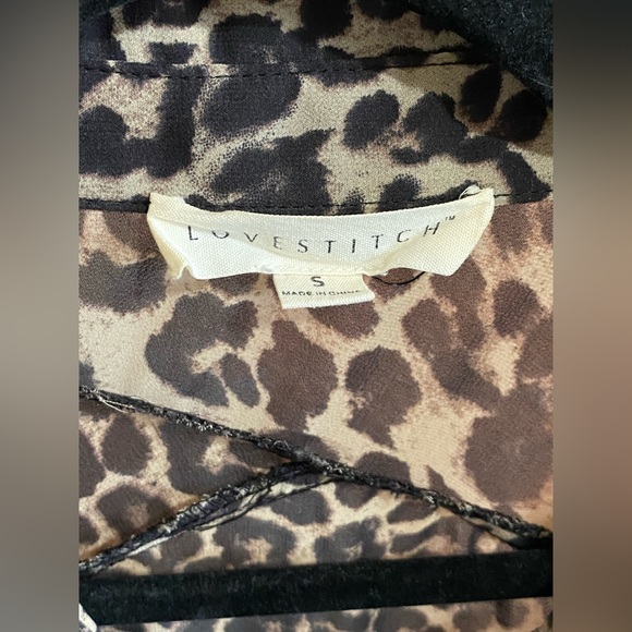 Love stitch. cheetah print. button down blouse - Picture 4 of 4